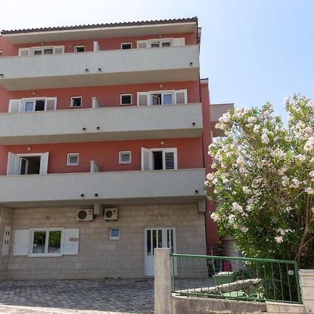 Apartments Elena Tučepi Extérieur photo