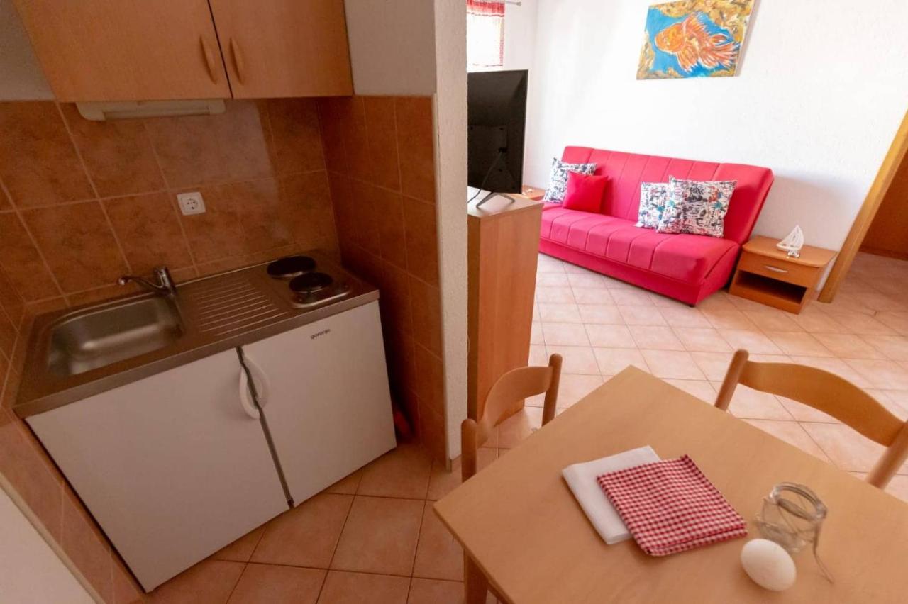 Apartments Elena Tučepi Extérieur photo