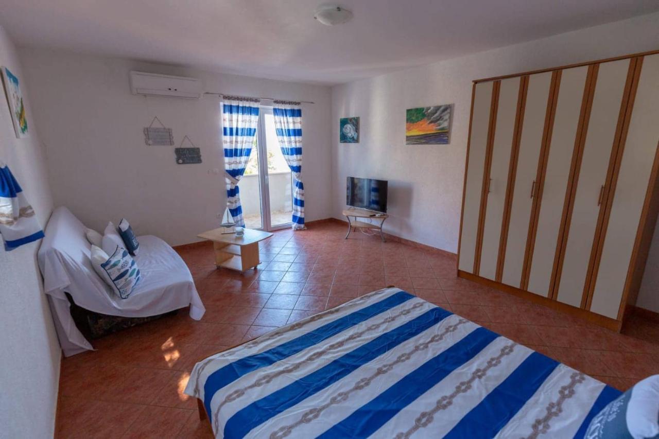 Apartments Elena Tučepi Extérieur photo