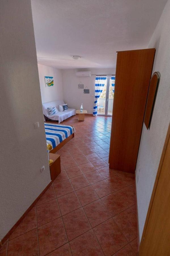 Apartments Elena Tučepi Extérieur photo