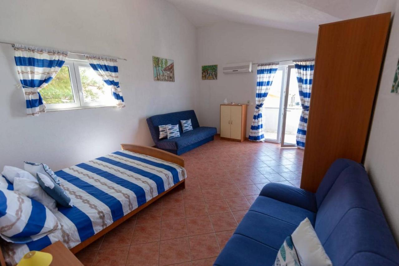 Apartments Elena Tučepi Extérieur photo